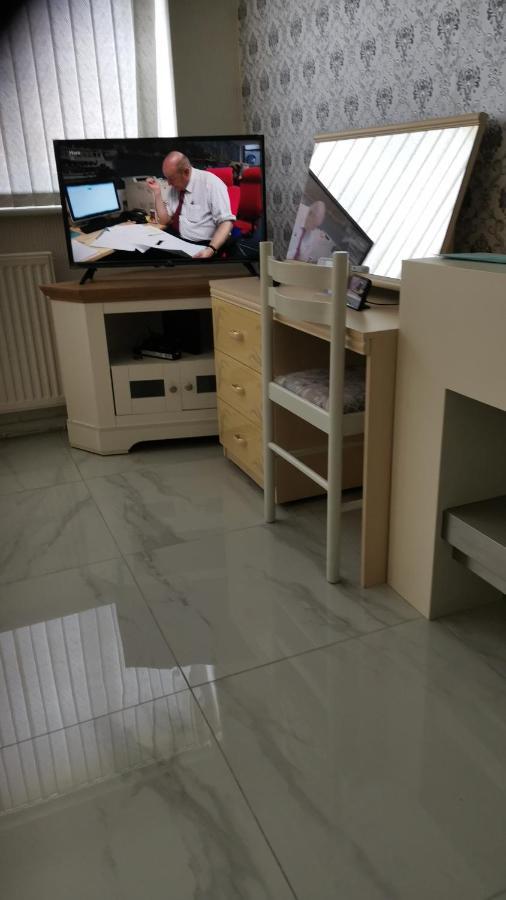 Gardner Holidays House Манчестер Екстер'єр фото