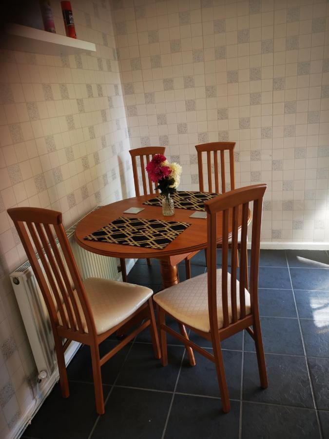 Gardner Holidays House Манчестер Екстер'єр фото
